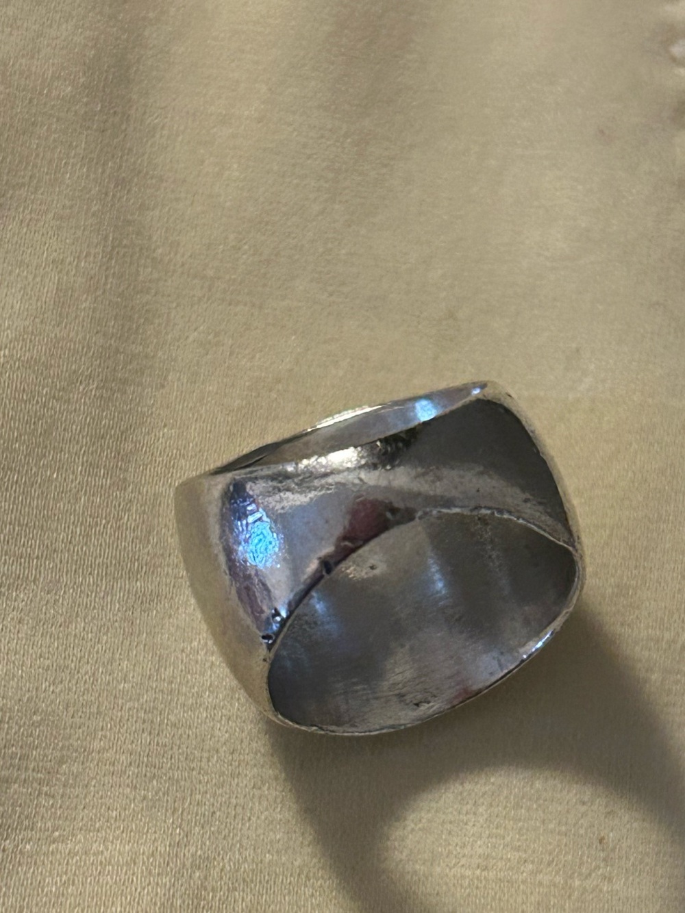 Digby and Iona Whitman Signet Ring - Picture 9 of 12